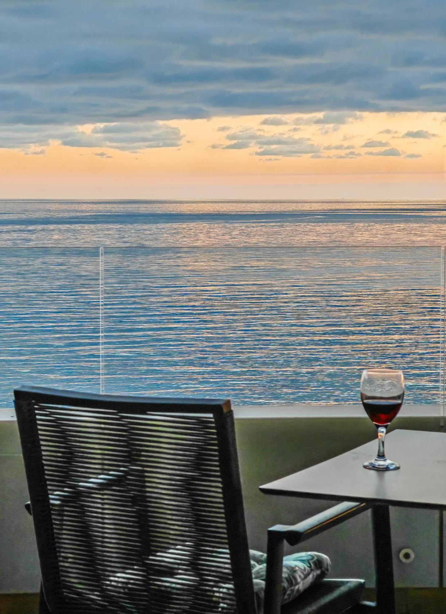 Beachfront Luxury Apartment Budva Exterior photo